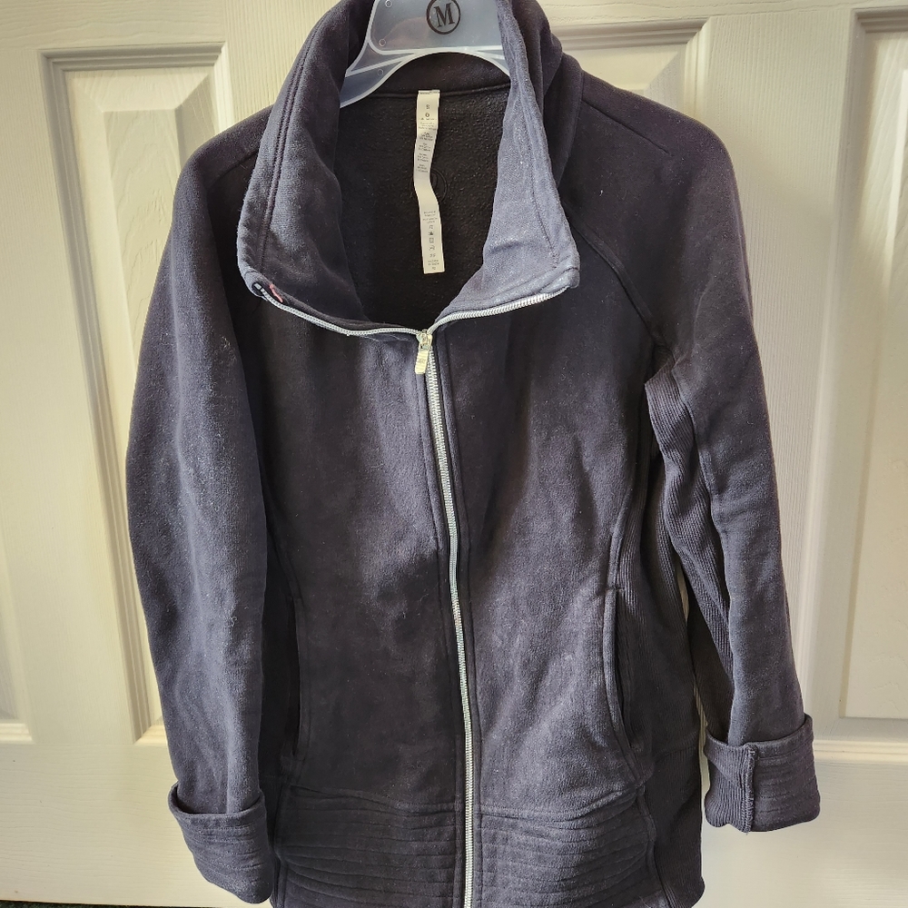 Lululemon Scuba like black jacket size8
